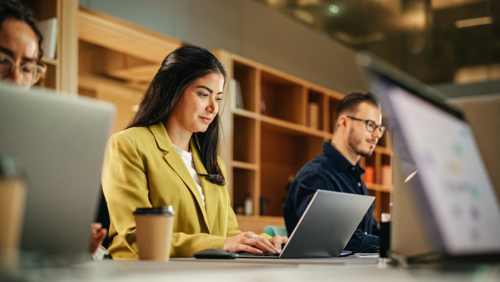 Generative AI Revolutionizes Knowledge Paradigm for Enterprises
