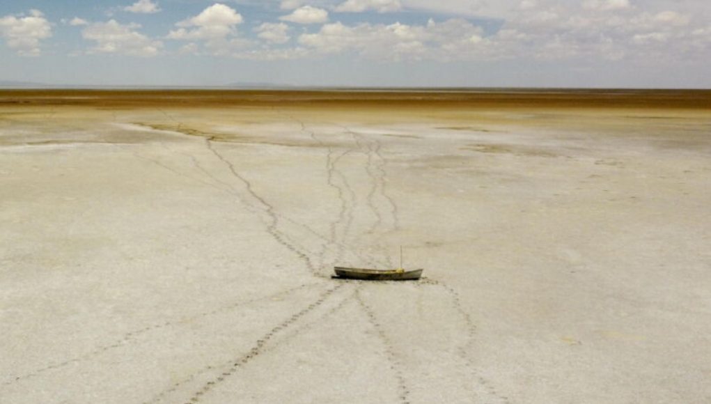 World’s Largest Lakes at Risk from Warming and Drying Climate