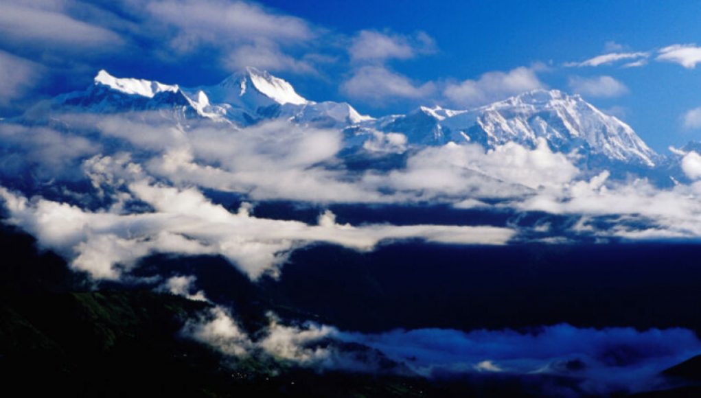 Himalayas face potential reshaping as massive peaks crumble