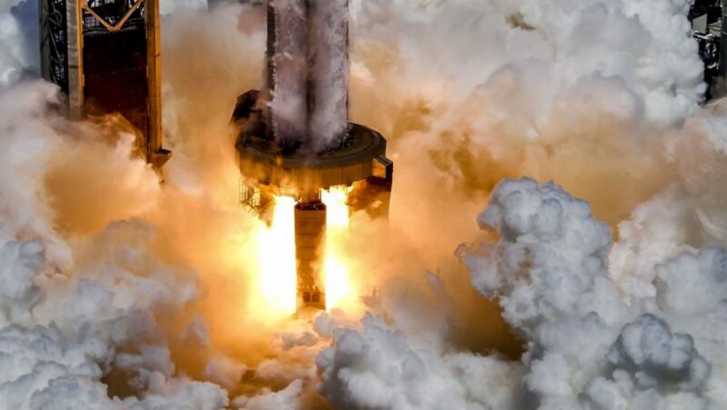 Rocket Report: Firefly Enters Hot Standby Phase as SpaceX Boasts Excess Fairings